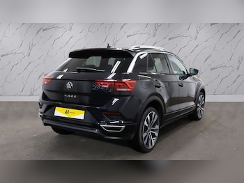 Used Volkswagen T-Roc 2021 for sale - 76482519: Photo