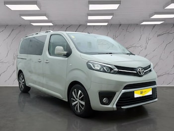 Used Toyota PROACE CITY Verso 2019 for sale - 77464404: Photo