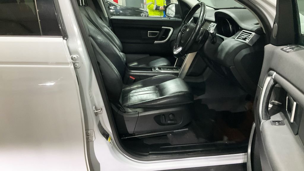 Used Land Rover Discovery Sport 2017 for sale - 77507708: Photo 9