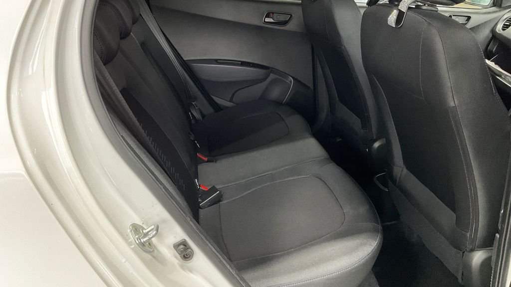 Used Hyundai i10 2018 for sale - 76841540: Photo 10