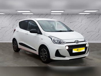 Used Hyundai i10 2018 for sale - 76841540: Photo