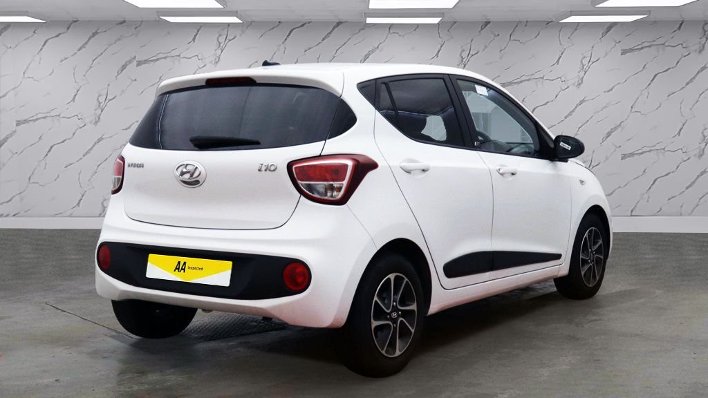 Used Hyundai i10 2018 for sale - 76841540: Photo 4