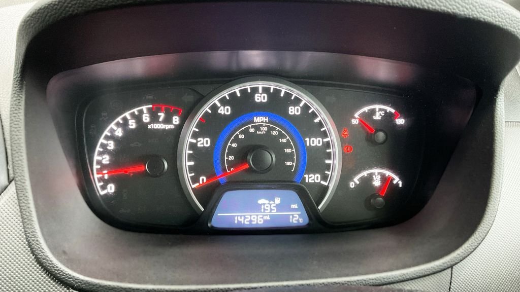 Used Hyundai i10 2018 for sale - 76841540: Photo 8