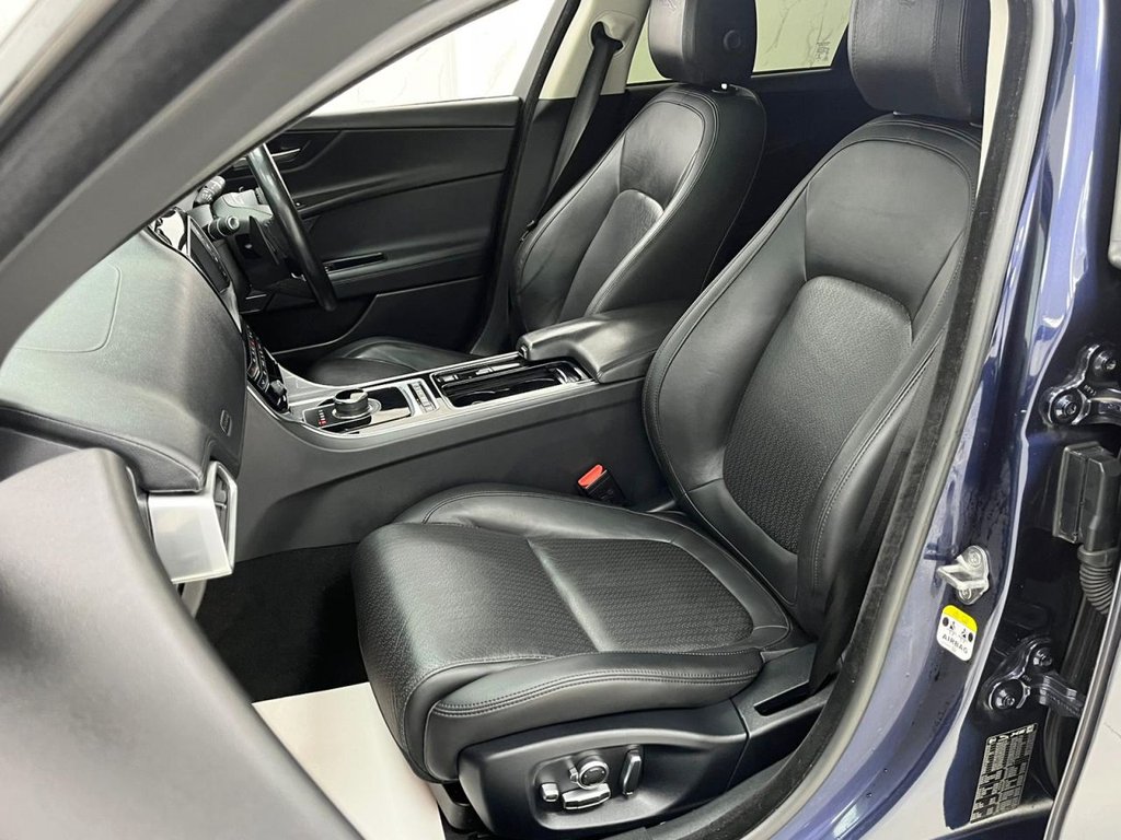 Used Jaguar XE 2017 for sale - 77436641: Photo 17