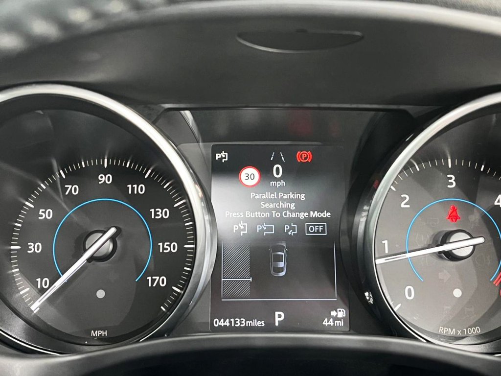 Used Jaguar XE 2017 for sale - 77436641: Photo 26