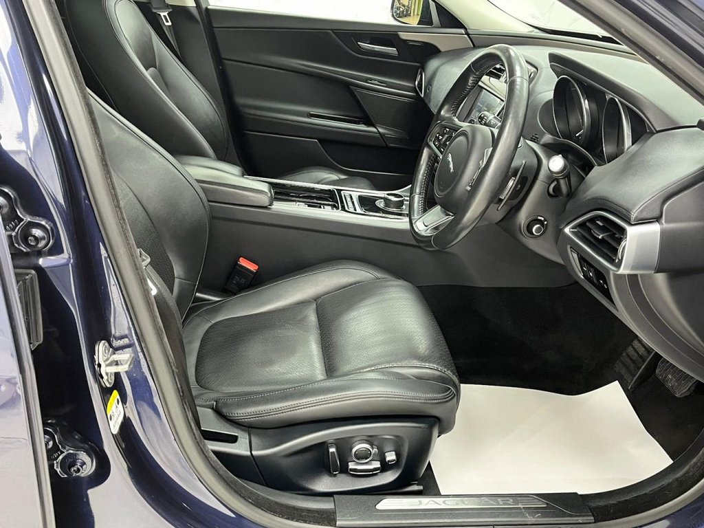 Used Jaguar XE 2017 for sale - 77436641: Photo 30