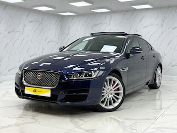 Used Jaguar XE 2017 for sale - 77436641: Photo