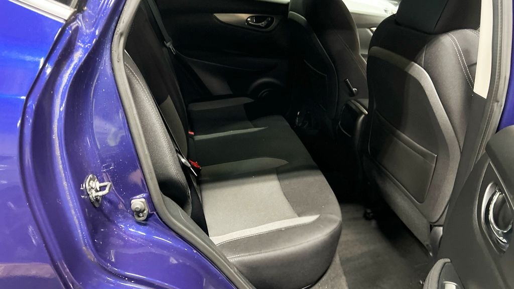 Used Nissan Qashqai 2017 for sale - 77227507: Photo 10