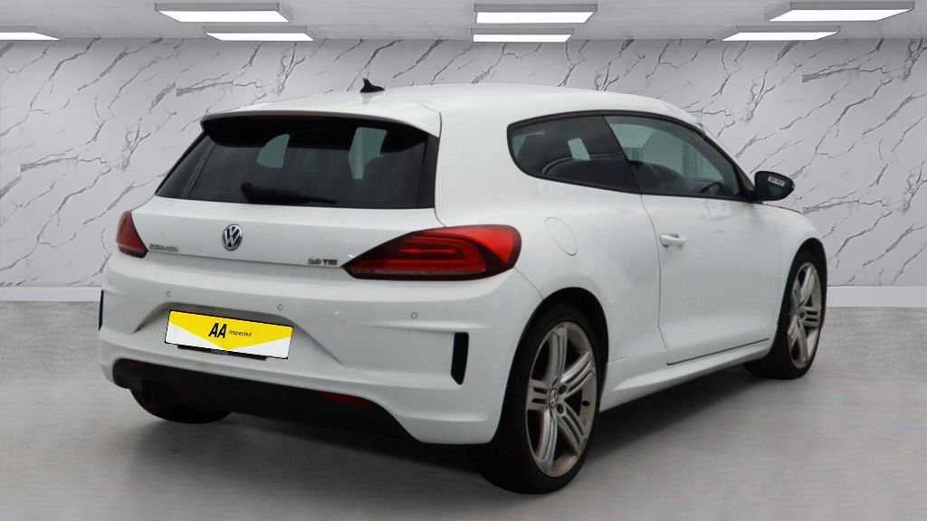 Used Volkswagen Scirocco 2017 for sale - 77153442: Photo 4