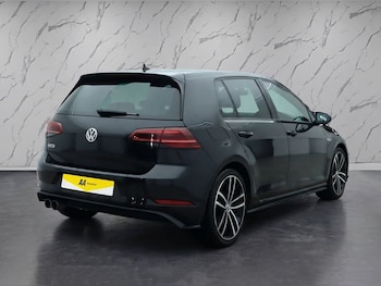 Used Volkswagen Golf 2017 for sale - 77227191: Photo