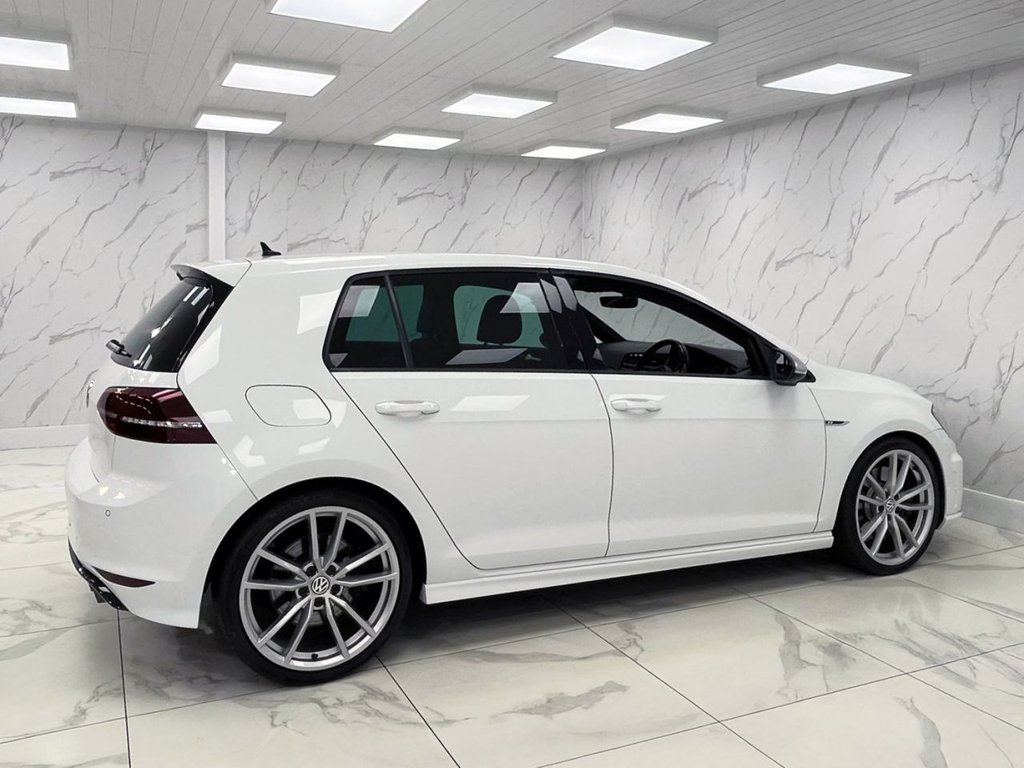 Used Volkswagen Golf 2017 for sale - 76105635: Photo 12