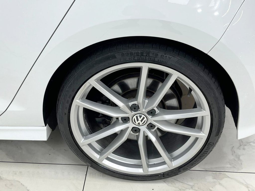 Used Volkswagen Golf 2017 for sale - 76105635: Photo 16