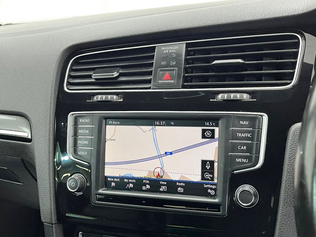 Used Volkswagen Golf 2017 for sale - 76105635: Photo 25