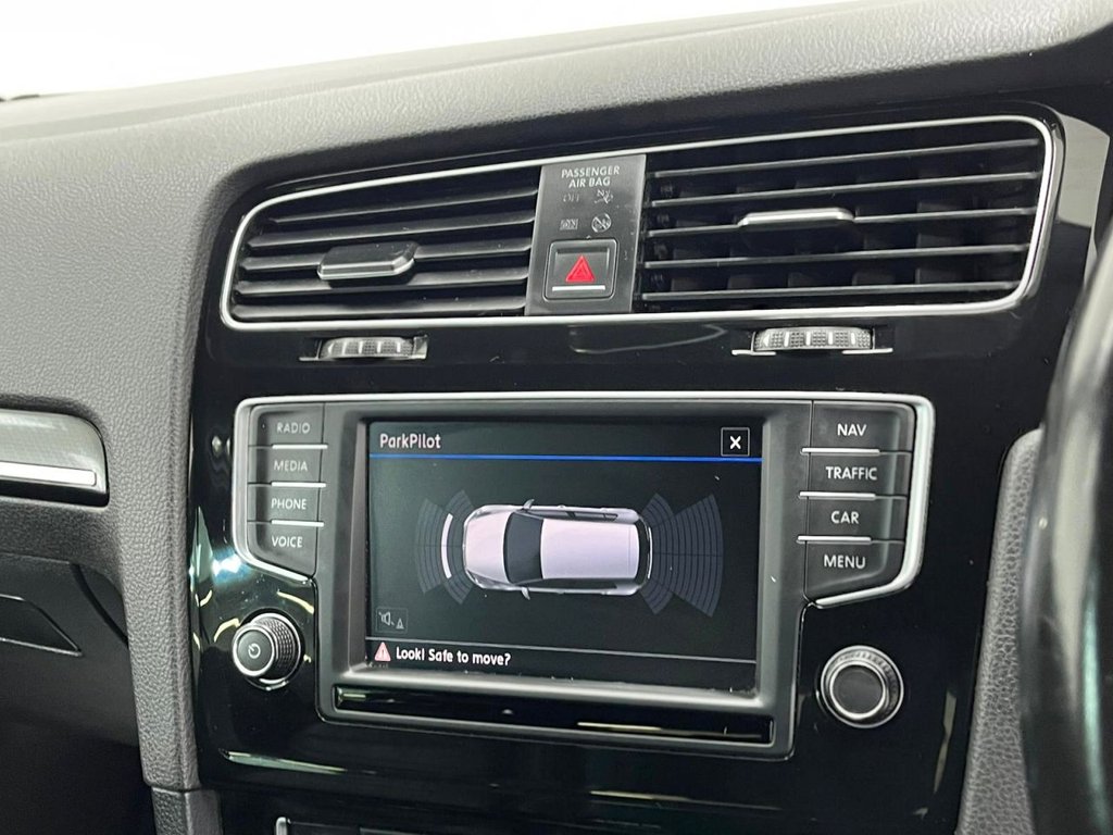 Used Volkswagen Golf 2017 for sale - 76105635: Photo 26