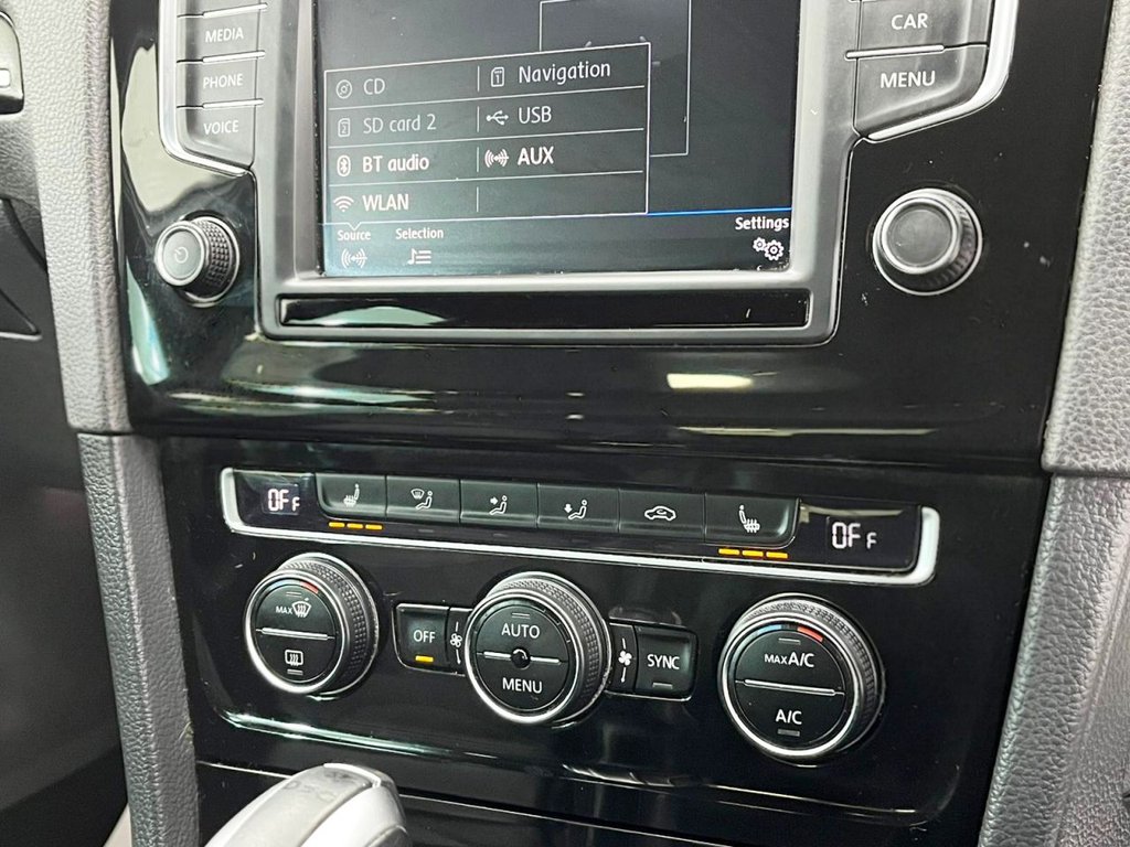 Used Volkswagen Golf 2017 for sale - 76105635: Photo 28