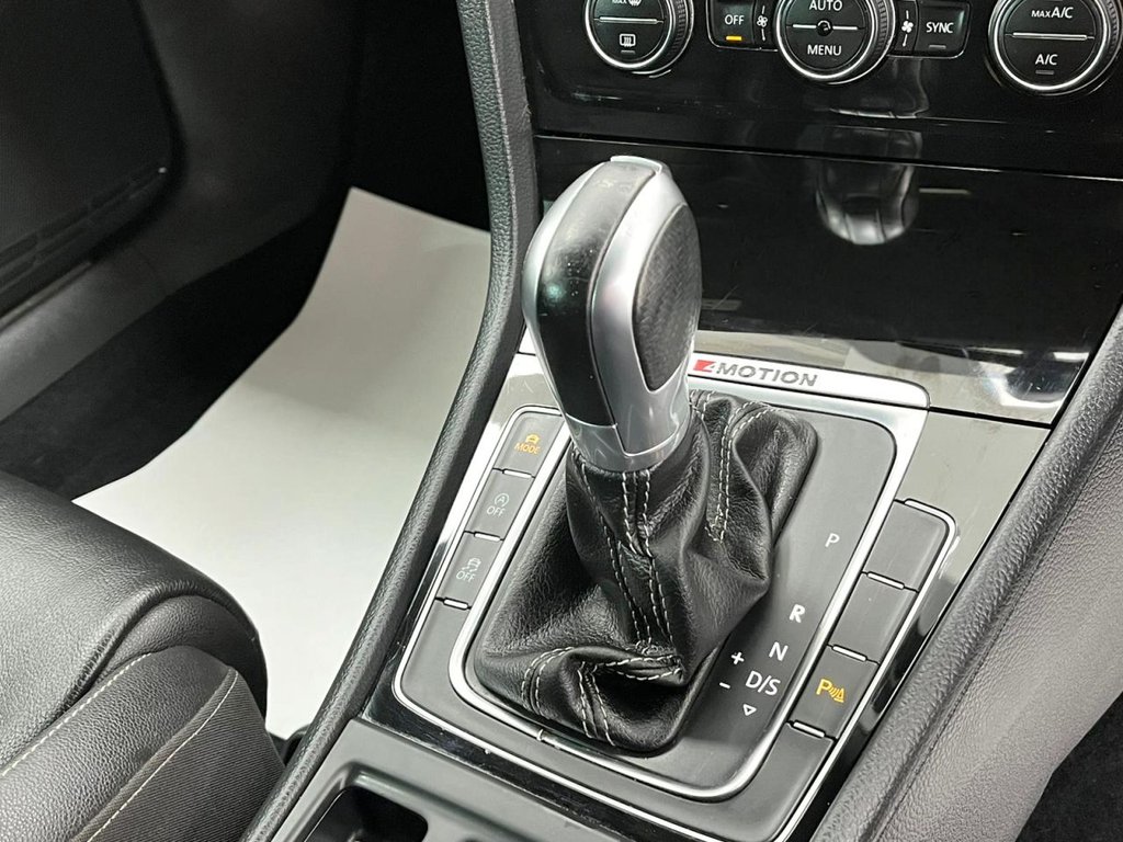 Used Volkswagen Golf 2017 for sale - 76105635: Photo 29