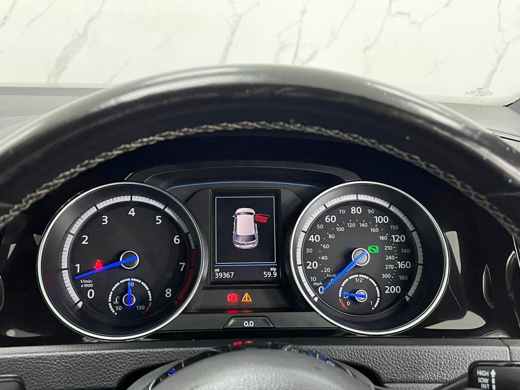 Used Volkswagen Golf 2017 for sale - 76105635: Photo 31