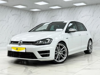 Used Volkswagen Golf 2017 for sale - 76105635: Photo