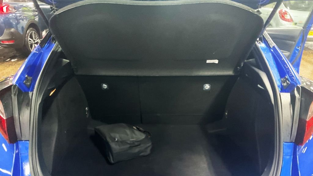 Used Toyota C-HR 2020 for sale - 77521419: Photo 11