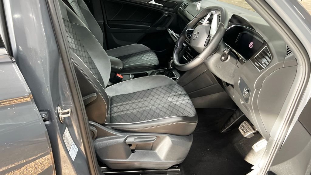 Used Volkswagen Tiguan 2021 for sale - 76496890: Photo 10