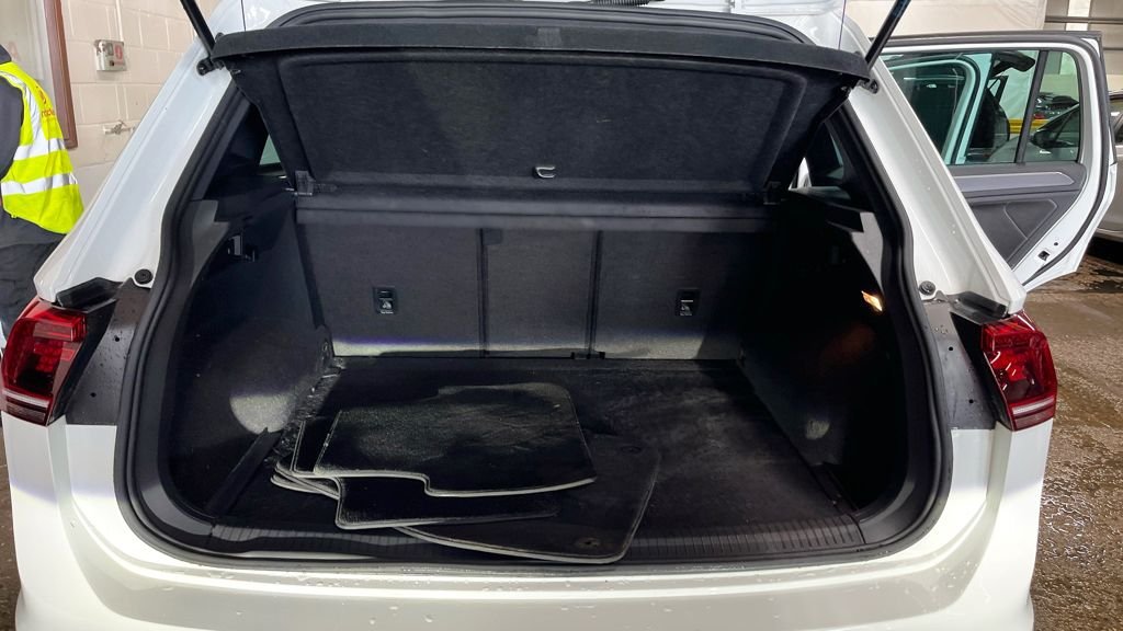 Used Volkswagen Tiguan 2018 for sale - 77953237: Photo 11