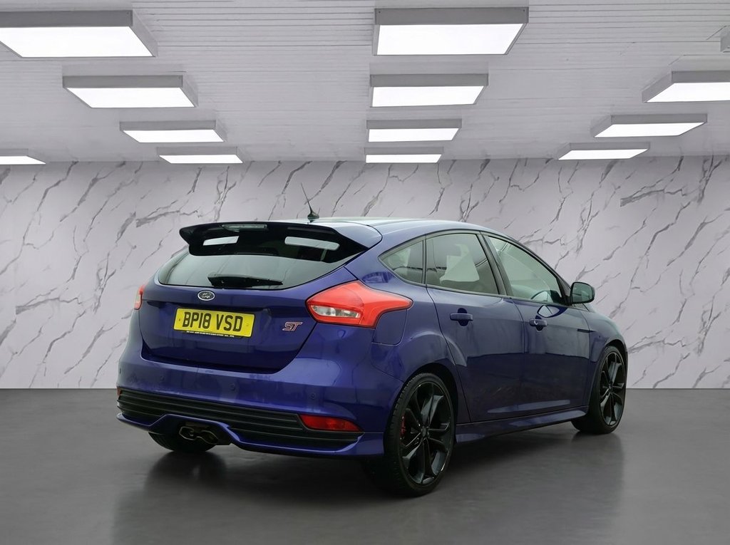 Used Ford Focus 2018 for sale - 77680898: Photo 4