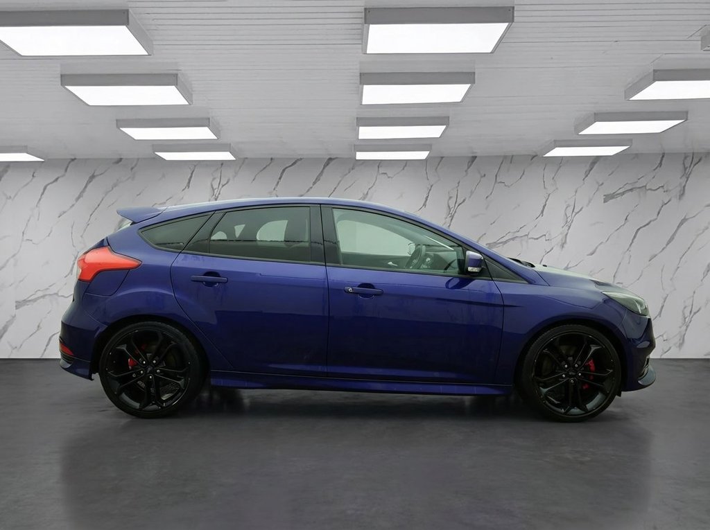 Used Ford Focus 2018 for sale - 77680898: Photo 5