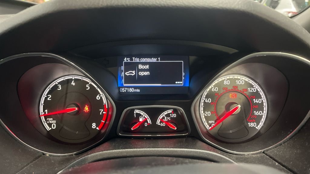 Used Ford Focus 2018 for sale - 77680898: Photo 9