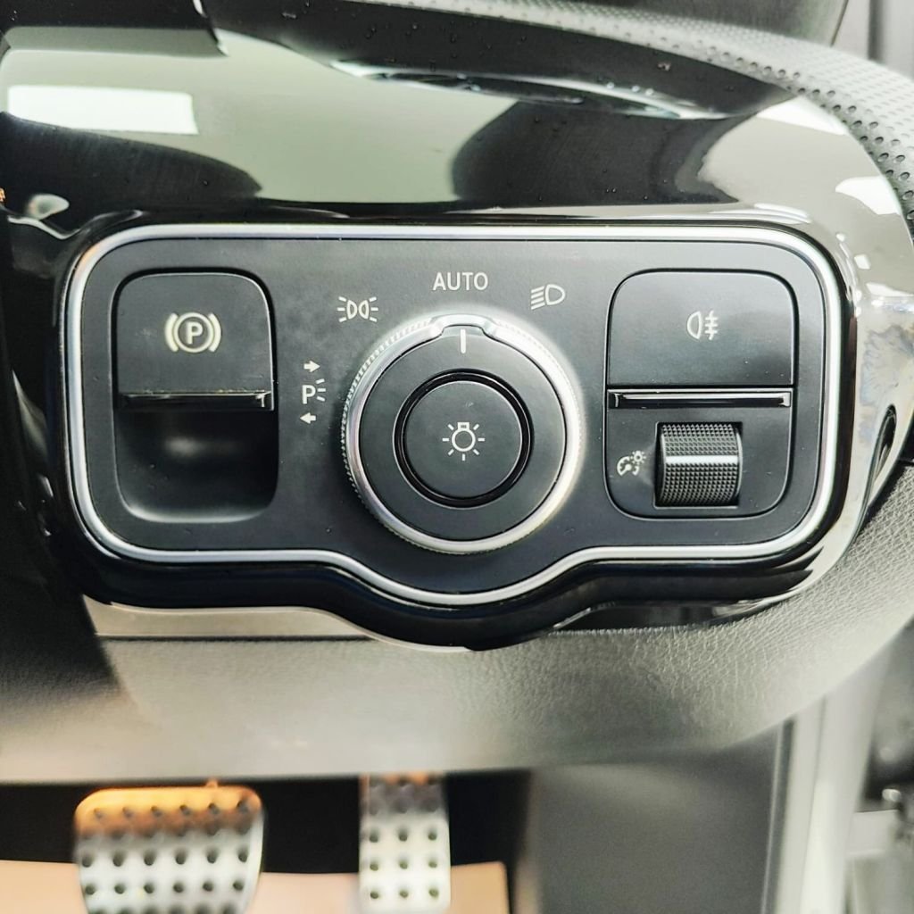 Used Mercedes-Benz A-Class 2021 for sale - 77920057: Photo 32