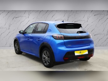 Used Peugeot E-208 2022 for sale - 76496857: Photo