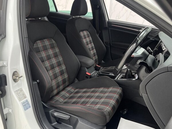 Used Volkswagen Golf 2019 for sale - 75264650: Photo 33