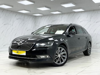 Used Skoda Superb 2018 for sale - 76098262: Photo