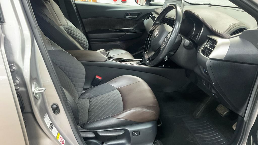 Used Toyota C-HR 2018 for sale - 77667269: Photo 10