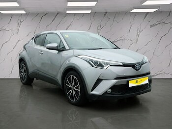 Used Toyota C-HR 2018 for sale - 77667269: Photo