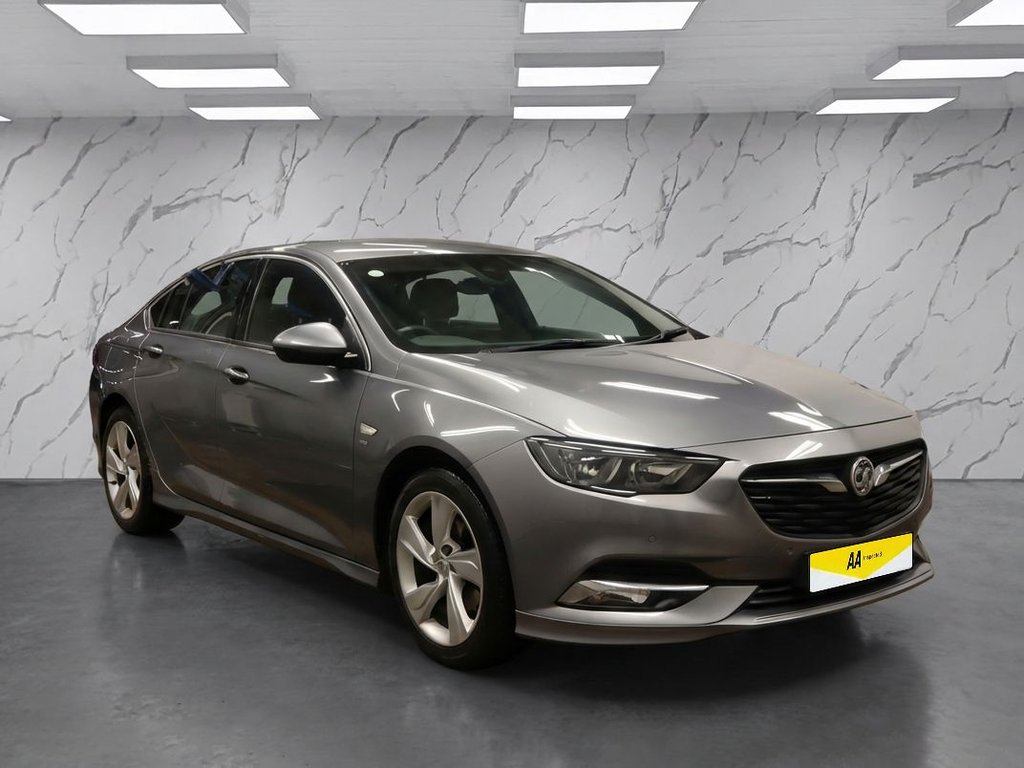Used Vauxhall Insignia 2019 for sale - 77188298: Photo 2