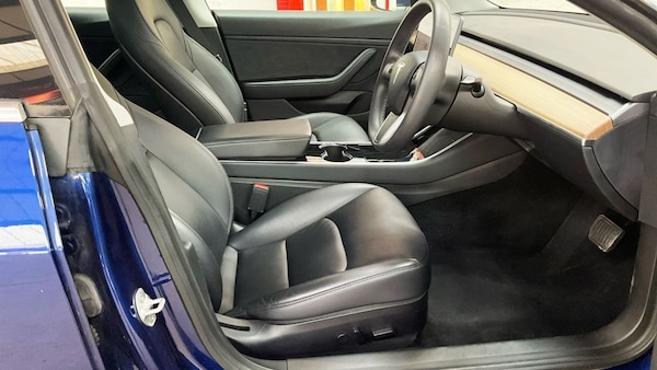 Used Tesla Model 3 2020 for sale - 76223782: Photo 9