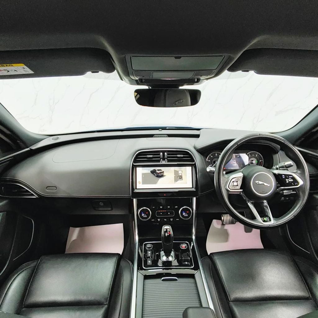 Used Jaguar XE 2021 for sale - 78002905: Photo 29