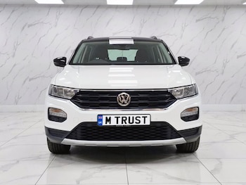 Used Volkswagen T-Roc 2018 for sale - 79046026: Photo