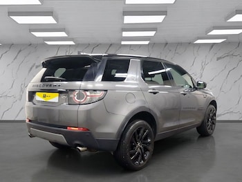 Used Land Rover Discovery Sport 2018 for sale - 77936848: Photo