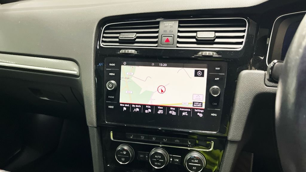 Used Volkswagen Golf 2020 for sale - 77952966: Photo 7