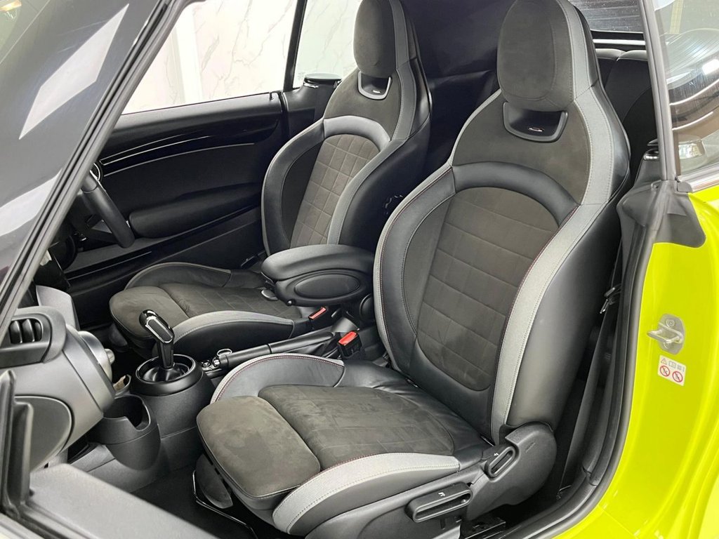 Used MINI Convertible 2021 for sale - 76312880: Photo 18