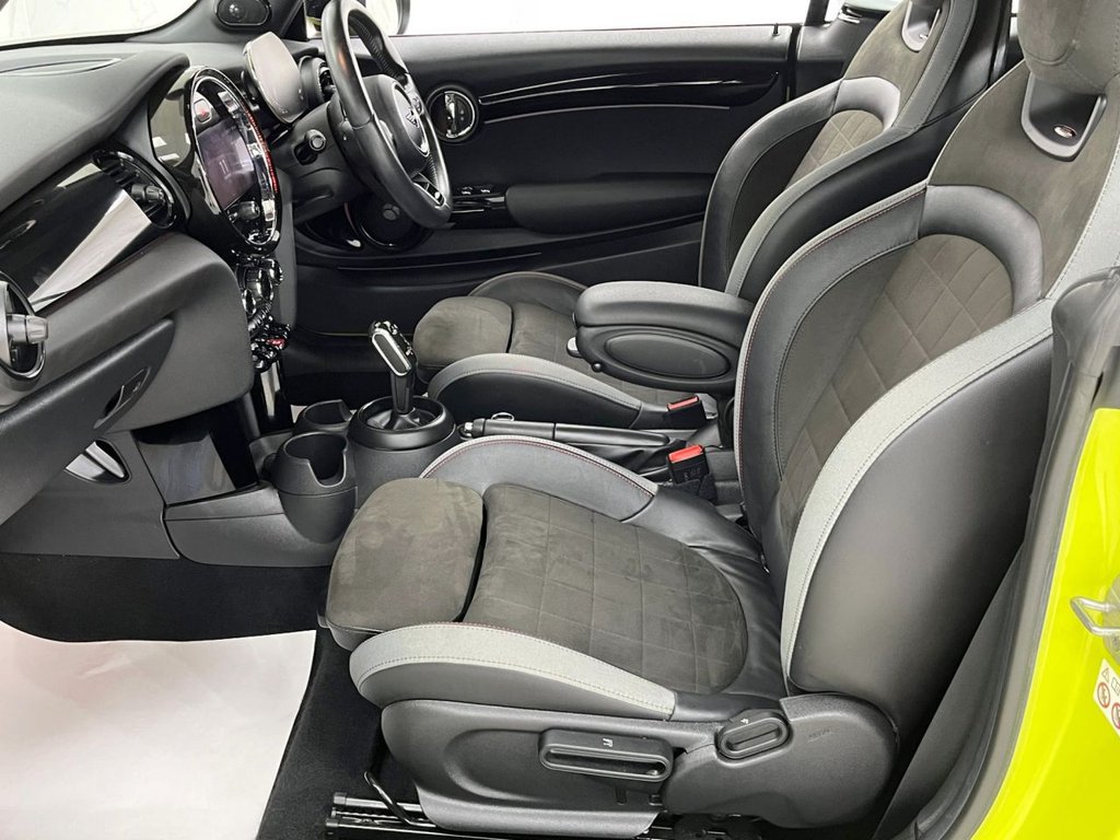 Used MINI Convertible 2021 for sale - 76312880: Photo 19