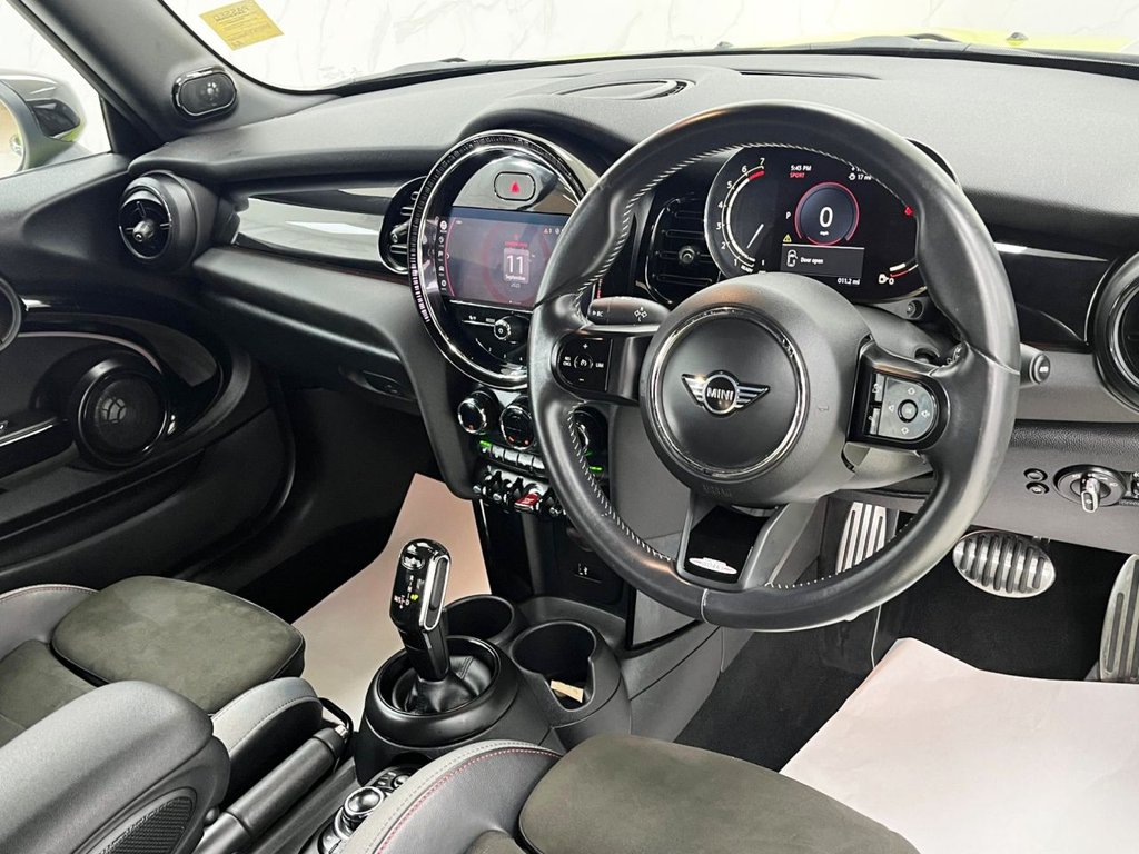 Used MINI Convertible 2021 for sale - 76312880: Photo 31