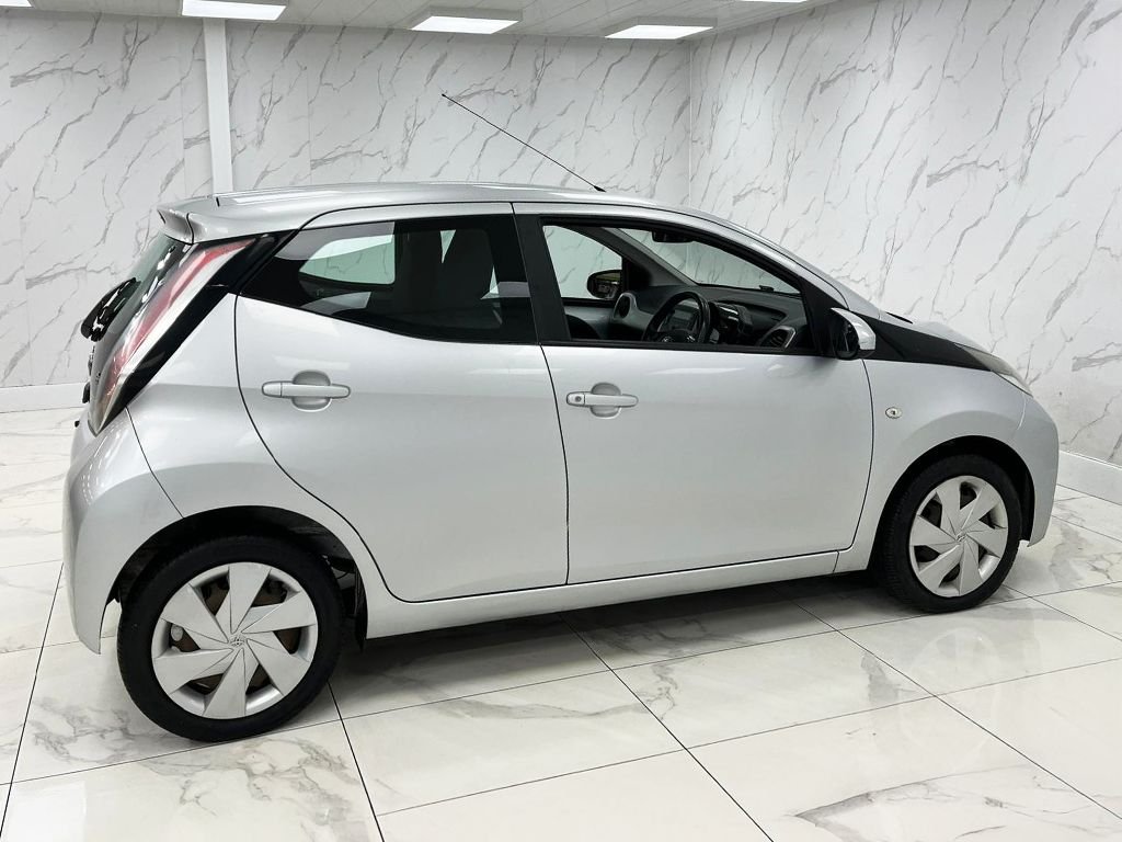 Used Toyota AYGO 2014 for sale - 77436498: Photo 11