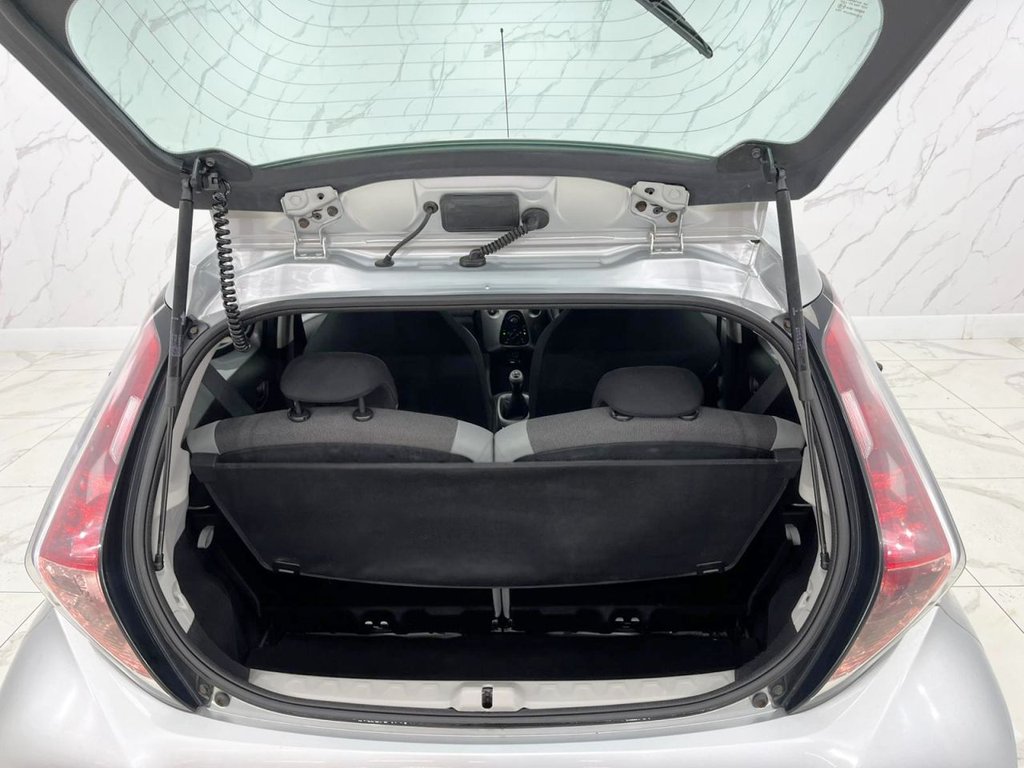 Used Toyota AYGO 2014 for sale - 77436498: Photo 25