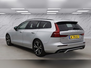 Used Volvo V60 2020 for sale - 78582819: Photo