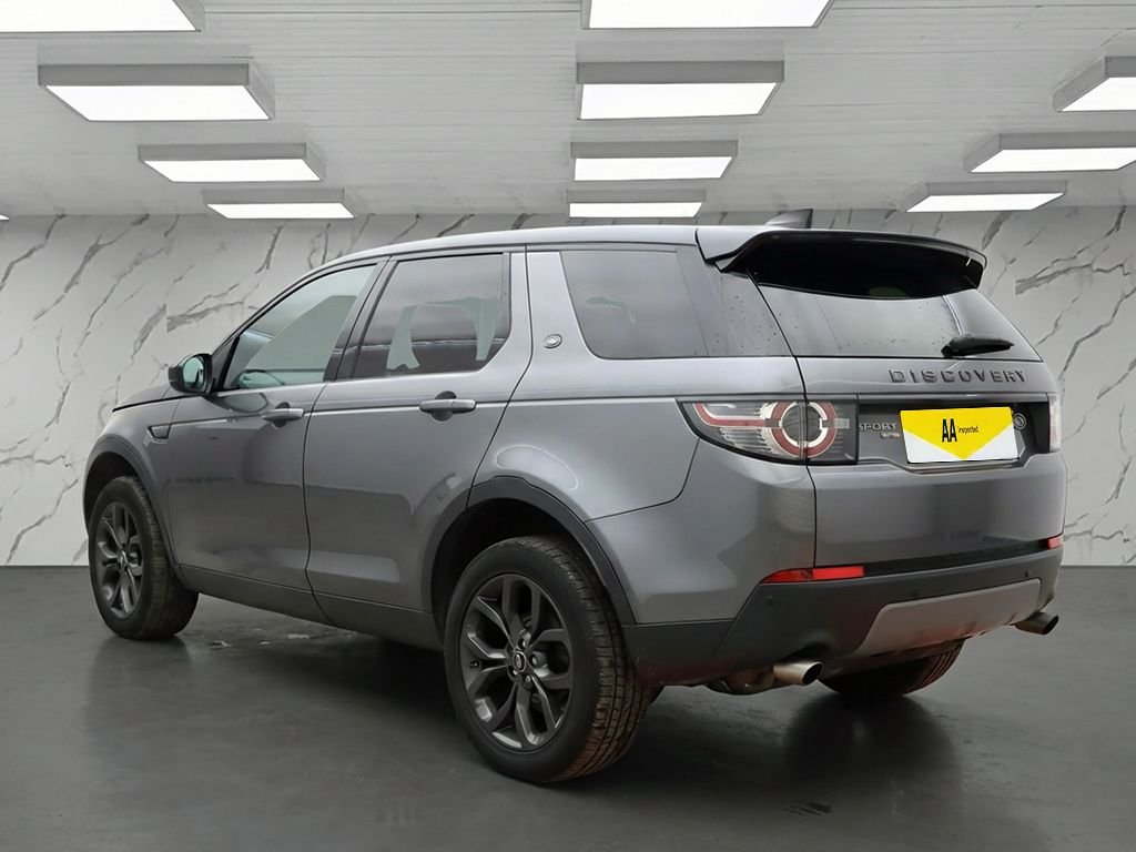 Used Land Rover Discovery Sport 2018 for sale - 77534892: Photo 3