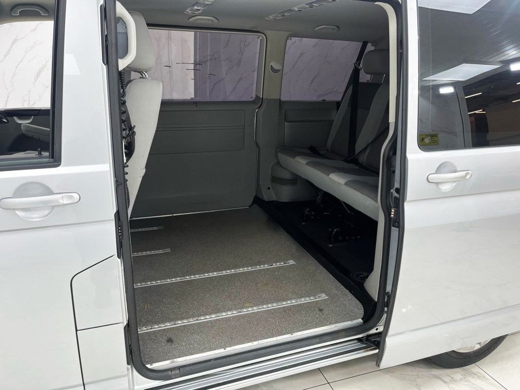 Used Volkswagen Transporter Shuttle 2016 for sale - 76118674: Photo 12