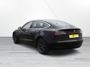 Used Tesla Model 3 2020 for sale - 76147663: Photo 3