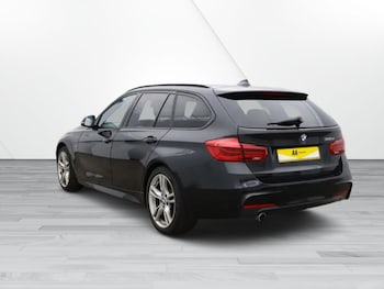 Used BMW 3 Series 2019 for sale - 76203502: Photo
